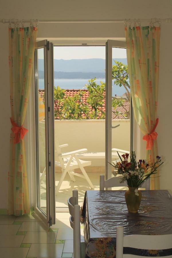 Apartments Nejasmic - Little House For Peaceful And Domestic Vacation Bol Ngoại thất bức ảnh